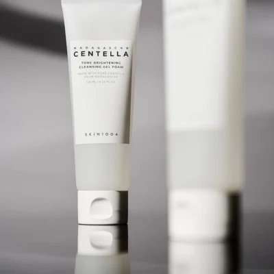 SKIN1004 Madagascar Centella Tone Brightening Cleansing Gel Foam